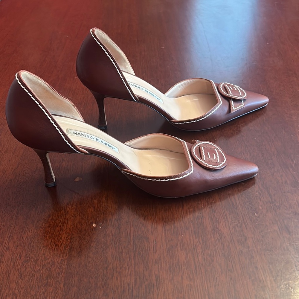 Manolo Blahnik Brown Leather Heels with Pointed Toe- Excellent Condition. - Picture 6 of 7